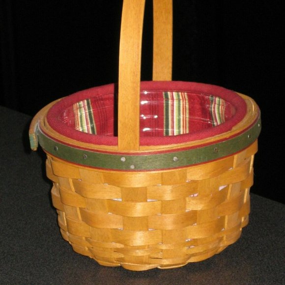 LONGABERGER 2005 CHRISTMAS BASKET WITH HOLIDAY STRIPE LINER & PROTECTOR - Picture 3 of 11